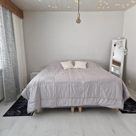 Spacious Two-room Near The Center * لاهتي