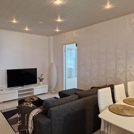 Spacious Two-room Near The Center *