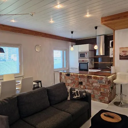 Spacious Two-room Near The Center * لاهتي